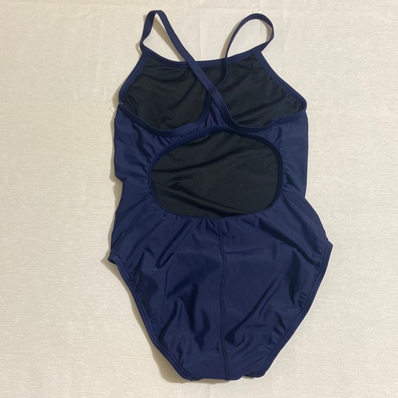 TYR Sport Women's TYReco Solid Diamondfit-A One-Piece Swimsuit - Picture 2 of 6